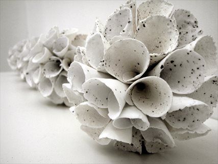 Natural Series [White Speckle] I-V [2010] southern ice porcelain, crushed soneware + fishing wire 11x11x11cm